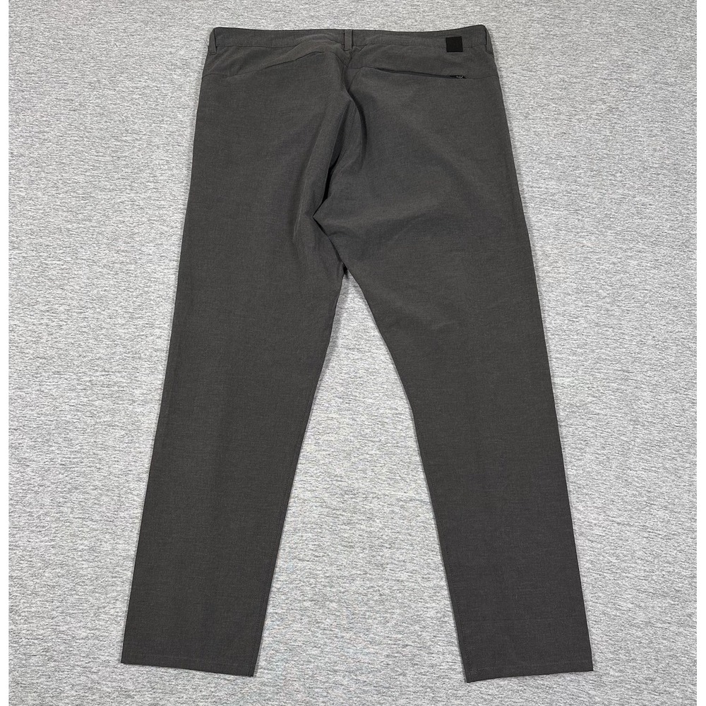 Vuori Pants Mens 36x30 Gray Aim Performance Stretch Travel City Golf Chino - Picture 2 of 8